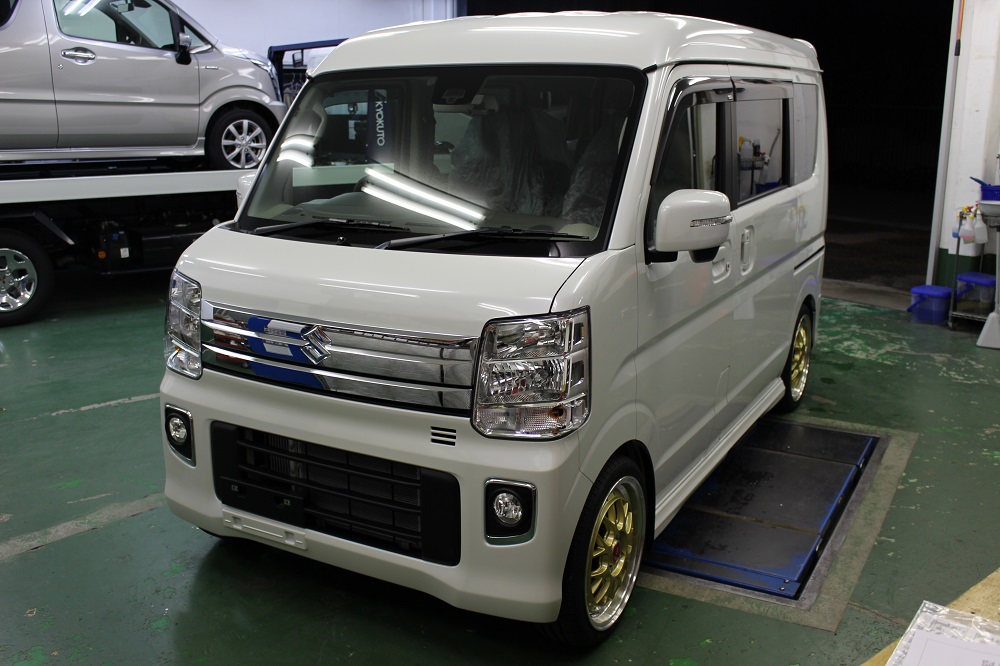 エブリイワゴン 車高調 １６インチアルミ取付け カーリペア神戸
