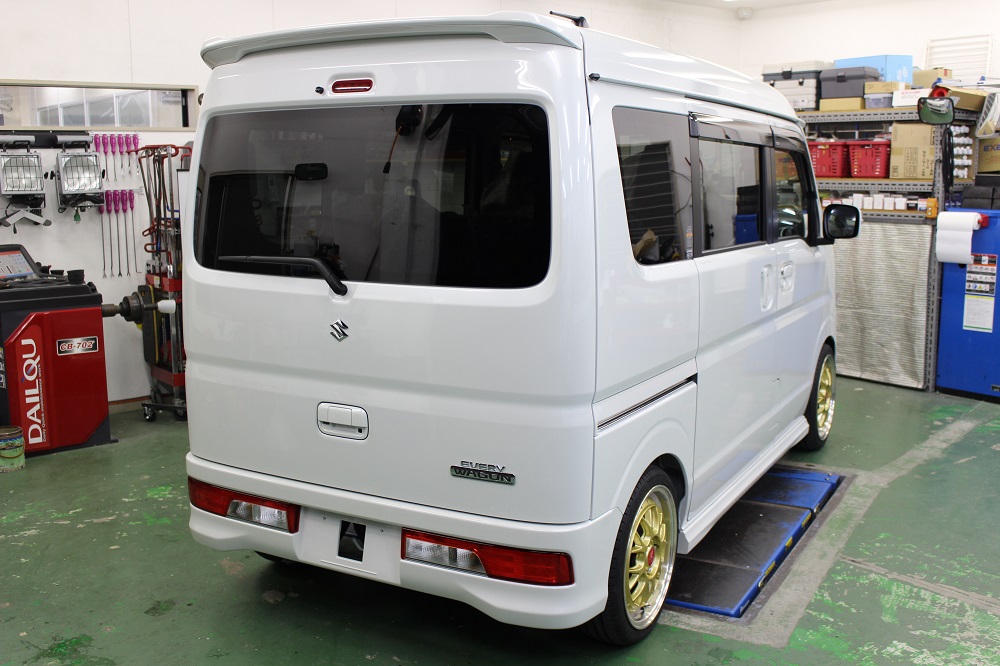 エブリイワゴン 車高調 １６インチアルミ取付け カーリペア神戸